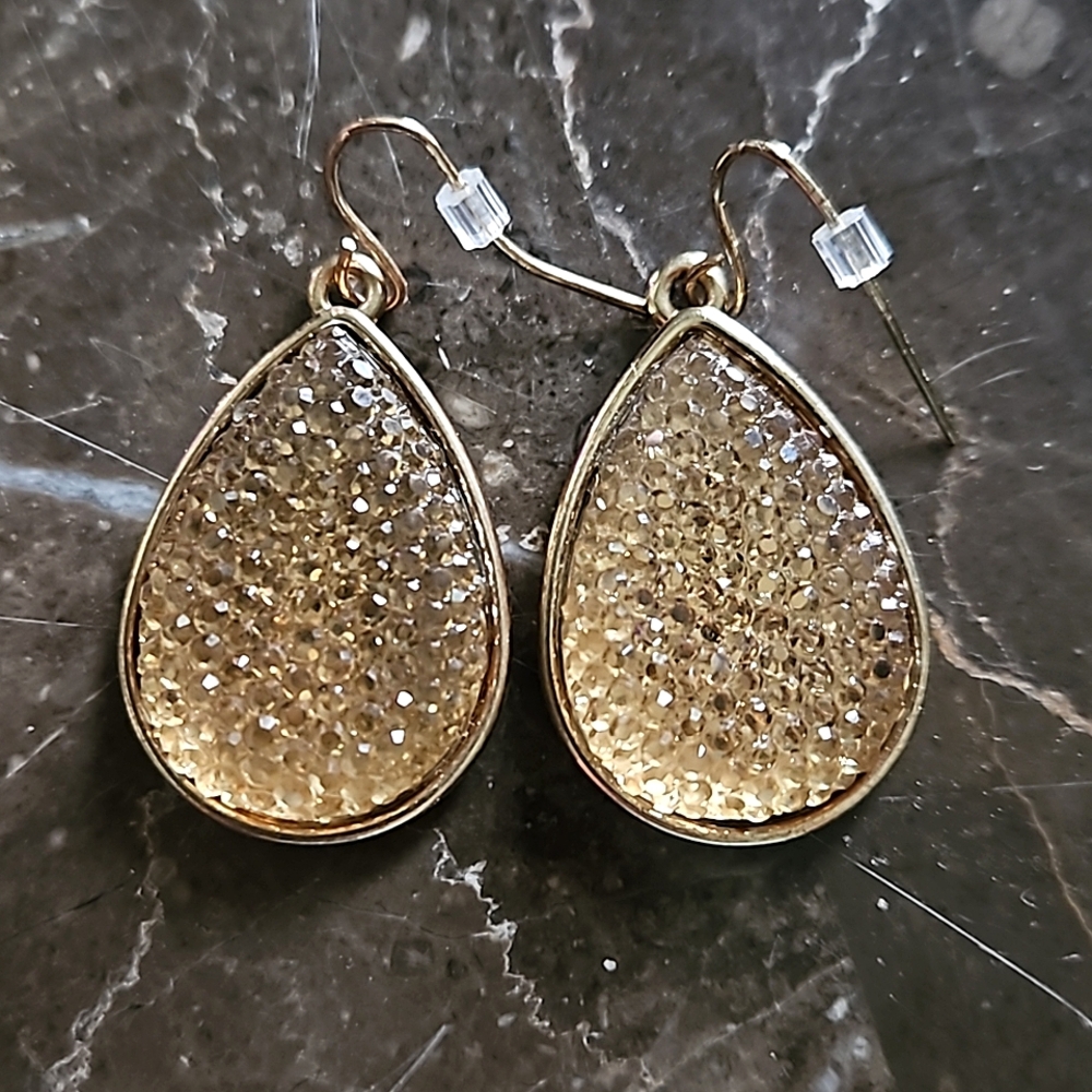 Dangle Earrings - Picture 2 of 5